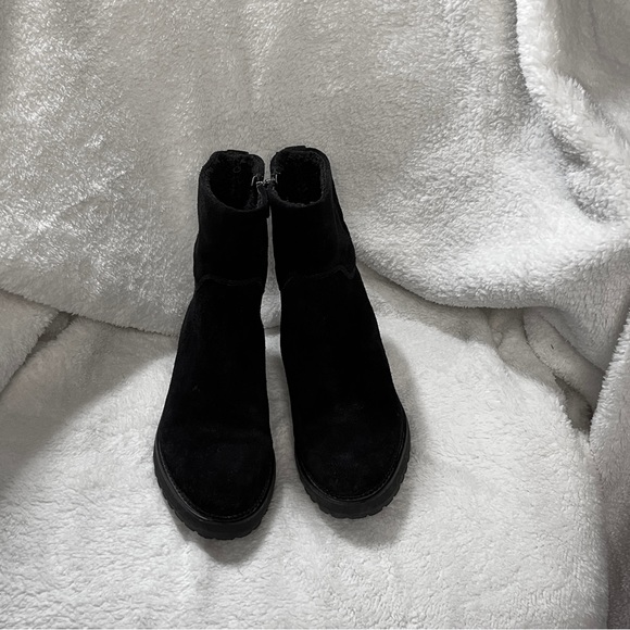 Suede Franco Sarto size 9 Women’s Booties. - Picture 5 of 5